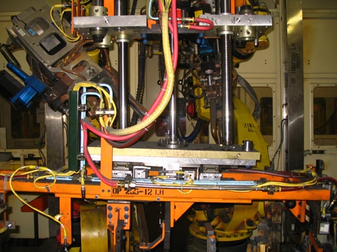 CLM Lifter in induction curing press operation